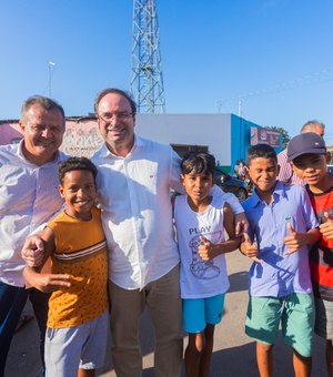 Prefeito Luciano visita unidade de saúde e destaca ação com 400 crianças na Vila São José