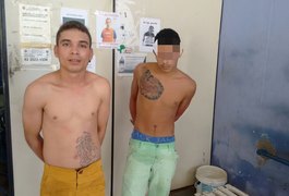 Dupla é detida minutos depois de assaltar mulher no bairro Primavera, em Arapiraca