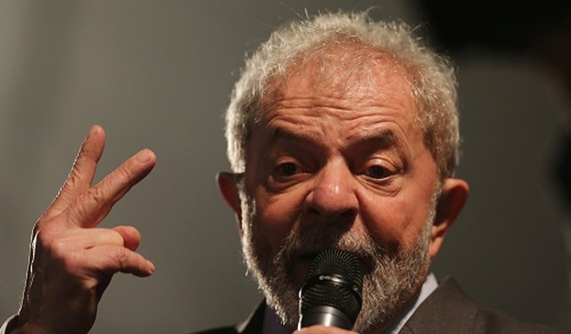 STF deve adiar para o segundo semestre julgamento de liberdade de Lula
