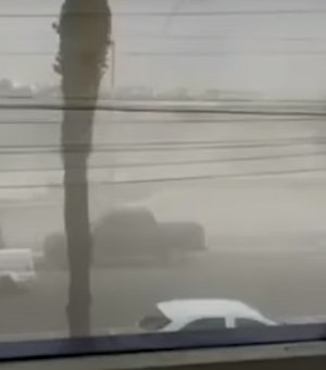 'Tempestade de areia' assusta moradores de Petrolina (PE) e Juazeiro (BA)