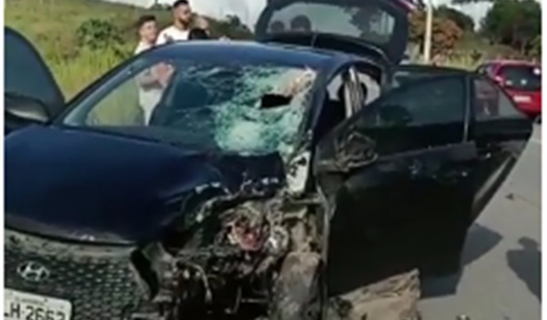 Colisão entre carro e moto deixa jovem morto na BR 101, em Rio Largo