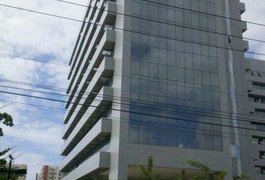 Sala de edifício empresarial na Jatiúca, em Maceió, é atingida por princípio de incêndio