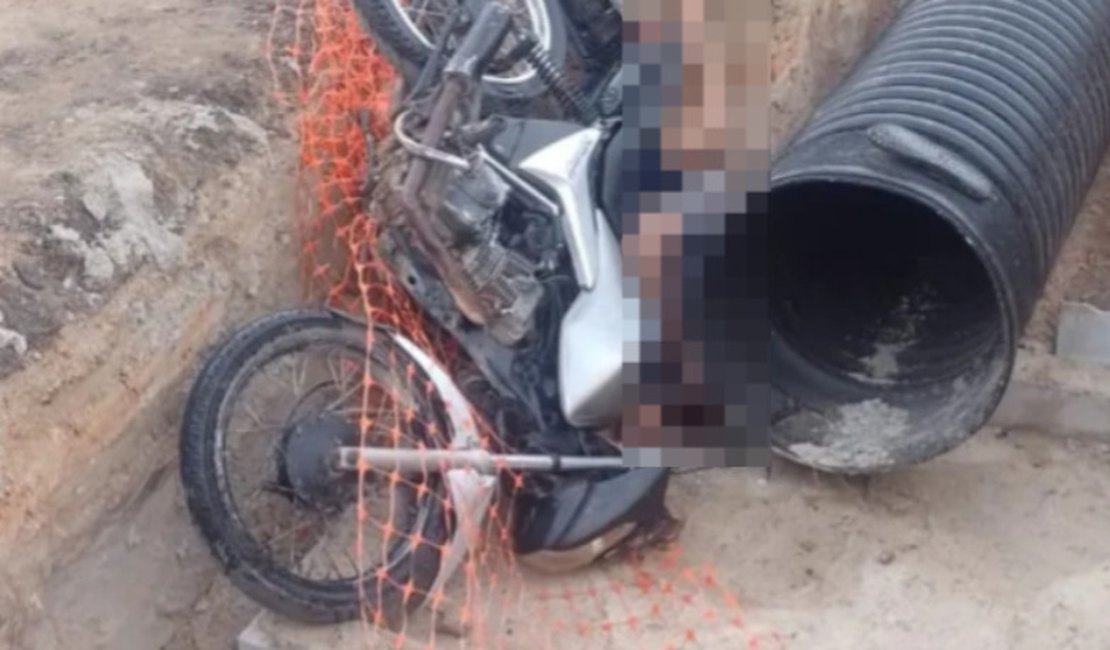 Condutor cai com moto em obra de saneamento e morre em Santana do Ipanema