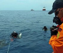 Avião com 189 pessoas cai no mar 13 minutos após a decolagem