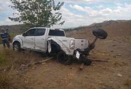 Colisão entre carro e caminhonete na AL-440, em Cajueiro, deixa feridos
