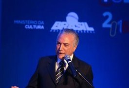 Prefeitos podem usar valor da repatriação para pagar 13º salário, diz Temer