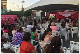 Mulheres participam da campanha Outubro Rosa em Feira Grande