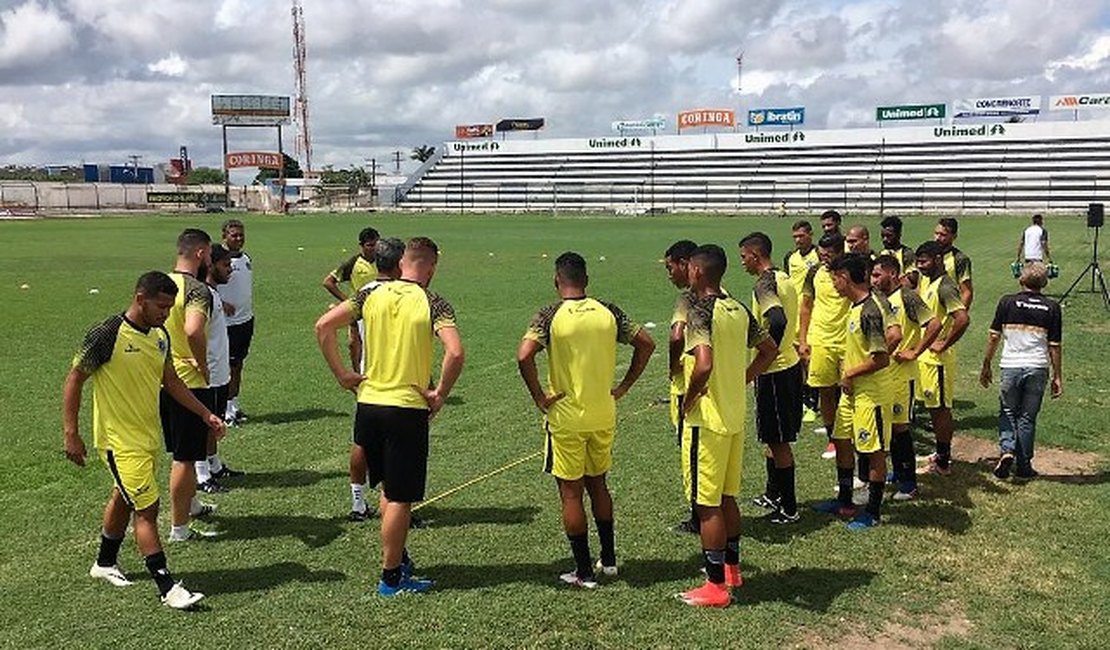 Comissão técnica relaciona 19 jogadores do ASA contra o Vitória das Tabocas