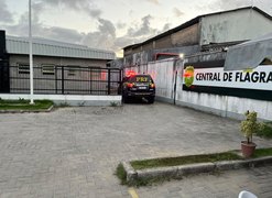 PRF prende homem com mandado de prisão em aberto, durante fiscalização educativa em Rio Largo