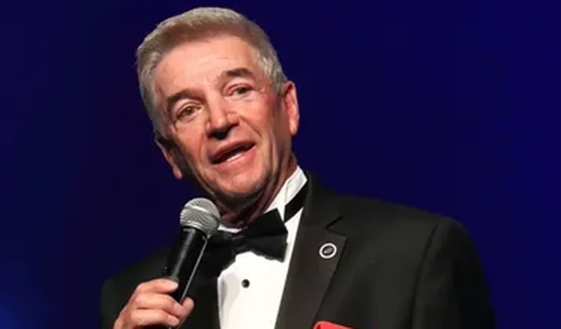 Morre Tom Dreesen, comediante e amigo de Frank Sinatra, aos 86 anos