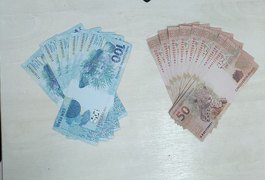 Homem é preso após receber correspondência com R$ 1.000 de cédulas falsas, em Alagoas