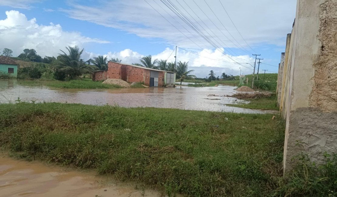 Defesa Civil e Semarh monitoram nível e registram 150 desabrigados e desalojados em Alagoas