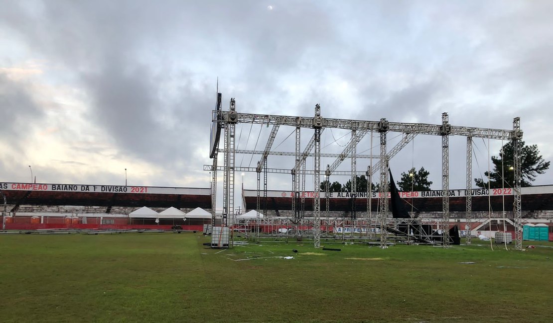 Arena Carneirão, em Alagoinhas, tem estrutura metálica para shows às vésperas do jogo entre Atlético de Alagoinhas e ASA