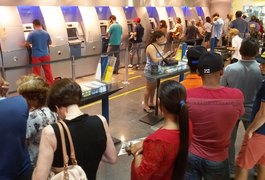 Transferência eletrônica entre bancos sem limite mínimo entra em vigor hoje