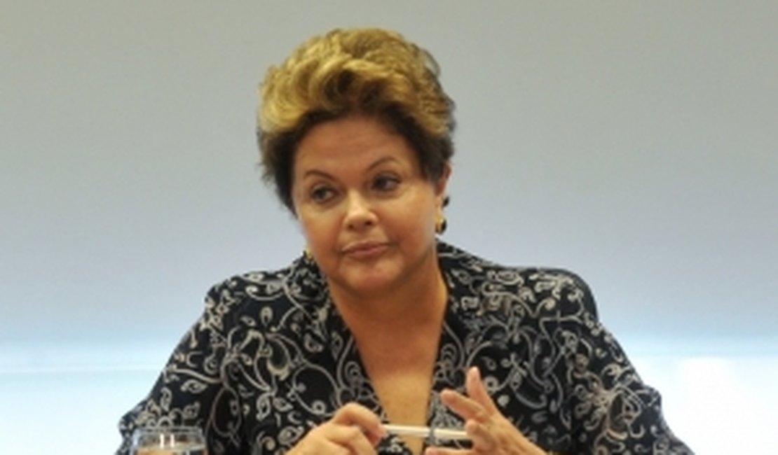 Dilma convoca reunião ministerial para discutir manifestações