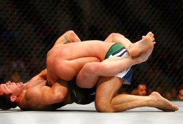 Sonnen encaixa guilhotina e derrota Shogun no primeiro round