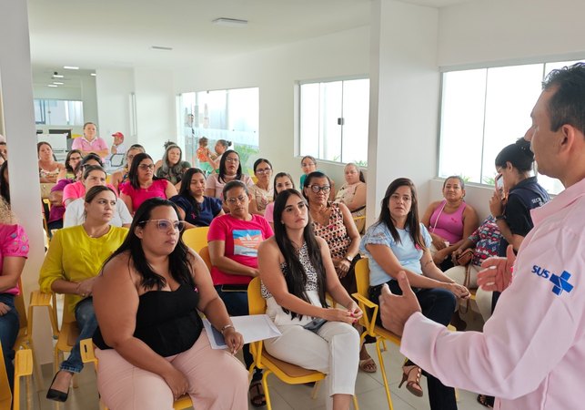 Prefeitura de Penedo promove ações do Outubro Rosa com atendimentos e palestras sobre prevenção ao câncer de mama