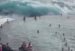 Onda gigante mata ao menos quatro turistas nas Ilhas Canárias