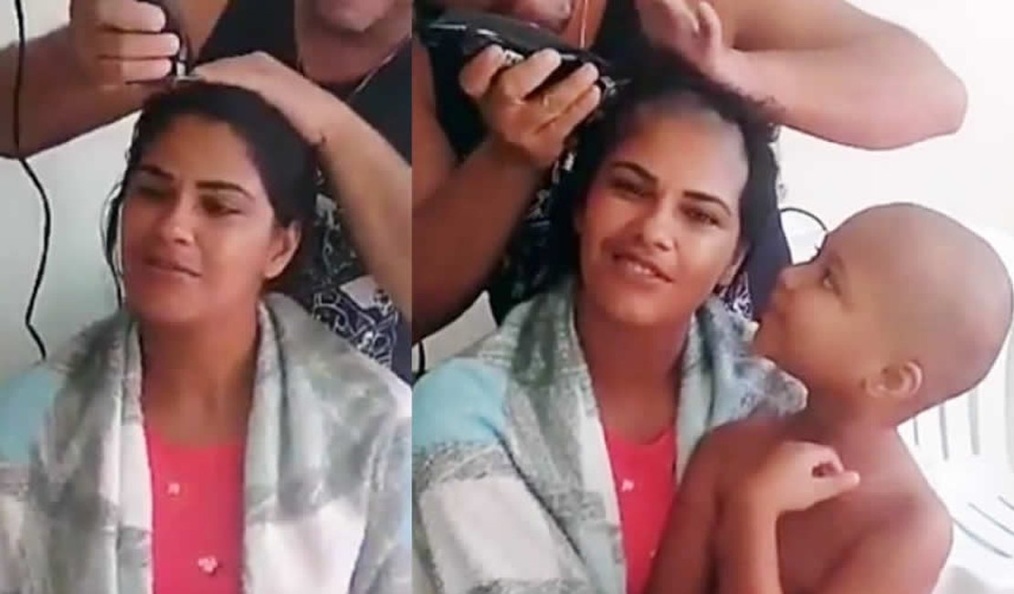 Em vídeo postado nas redes sociais, mãe raspa a cabeça para apoiar a filha com câncer