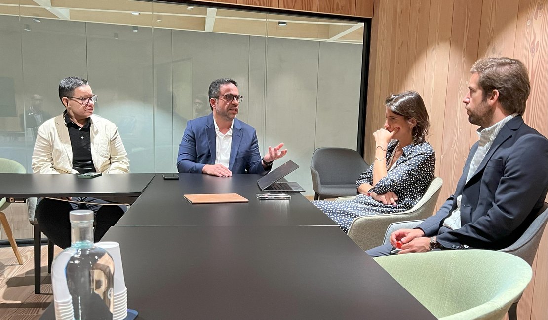 Em Portugal, Paulo Dantas confirma projeto com a EDP para implantação de usina solar em Delmiro