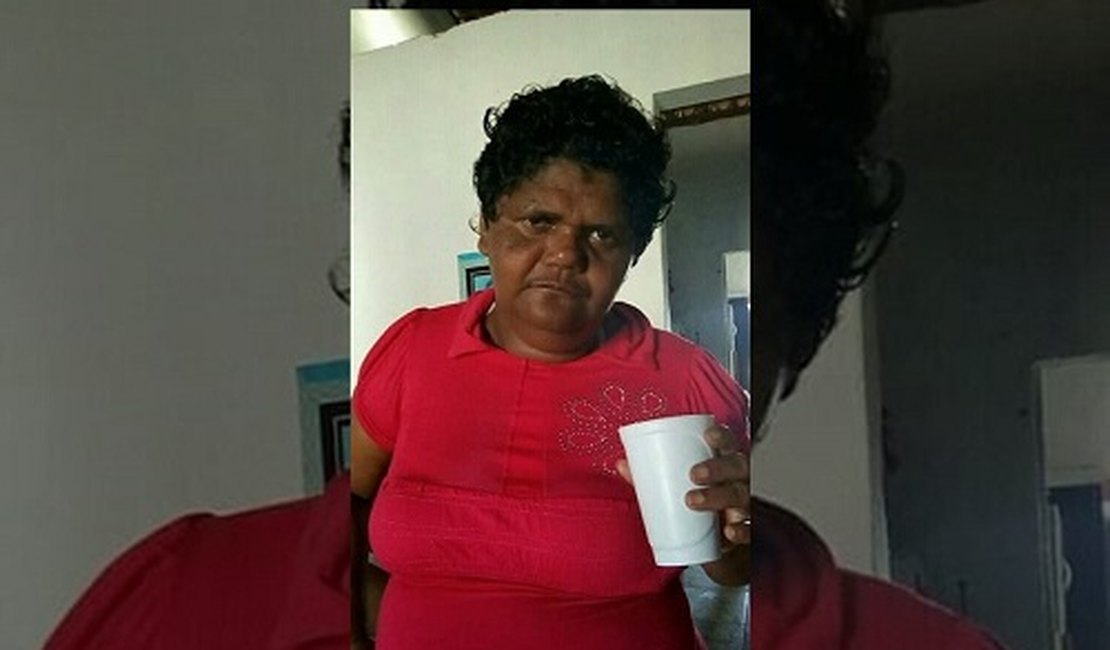 Familiares encontram corpo de mulher desaparecida às margens de rio