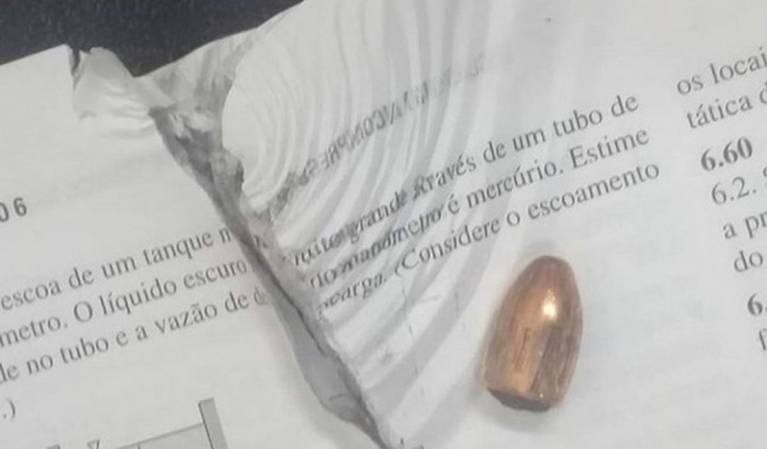 Livro parou bala e salvou aluno em local de chacina em Fortaleza