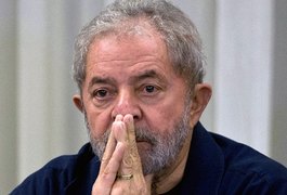 URGENTE: Lula é condenado por Moro a 9 anos e seis meses de prisão