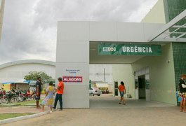 Jovem fica ferido em colisão entre carro e moto em Arapiraca