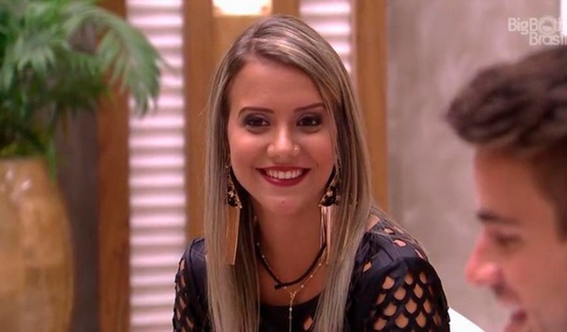 Após anúncio do diretor, nova participante entra no 'BBB15'