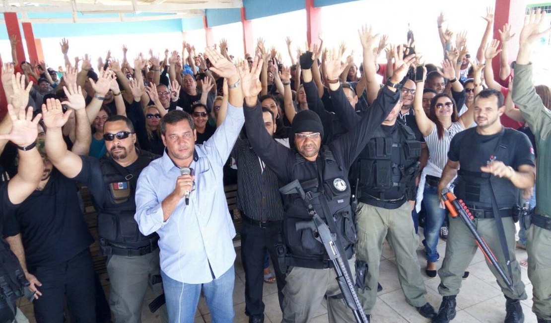 Agentes penitenciários encerram greve após aceitar proposta do governo do Estado