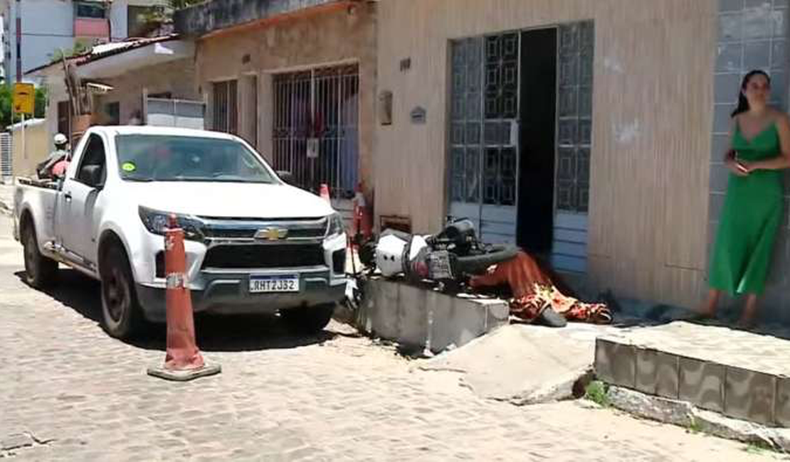 Homem é morto a tiros em plena manhã no bairro do Poço, em Maceió