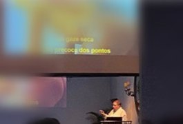 Conselho Regional de Medicina vai investigar médico que usou fotos de mulher nua durante curso, em Maceió