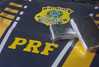 Grávida é presa com mais de 2 kg de cocaína em ônibus no Sertão de Pernambuco que seguia pra AL