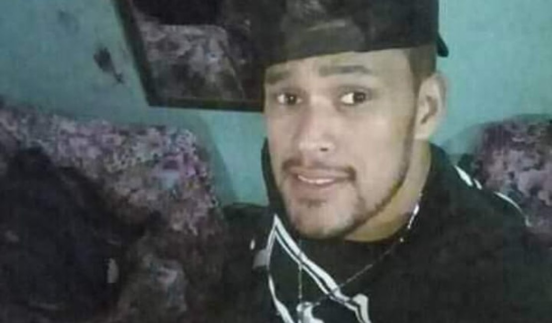Homem de 25 anos é morto a tiros dentro de oficina mecânica, em Igaci