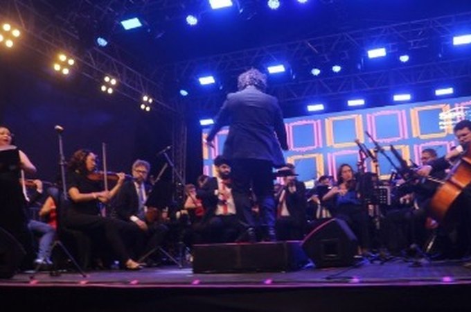 Com orquestra filarmônica, Natal em Arapiraca começa com programação especial em três pontos da cidade; assista