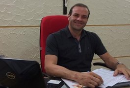 TJ julga recurso de prefeito de Piaçabuçu condenado por porte de arma