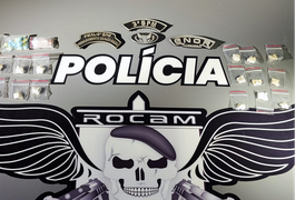 Advogada e passageiro são presos em flagrante com drogas em carro, em Arapiraca