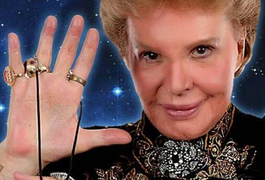 Morre Walter Mercado, famoso astrólogo do bordão “Ligue djá”