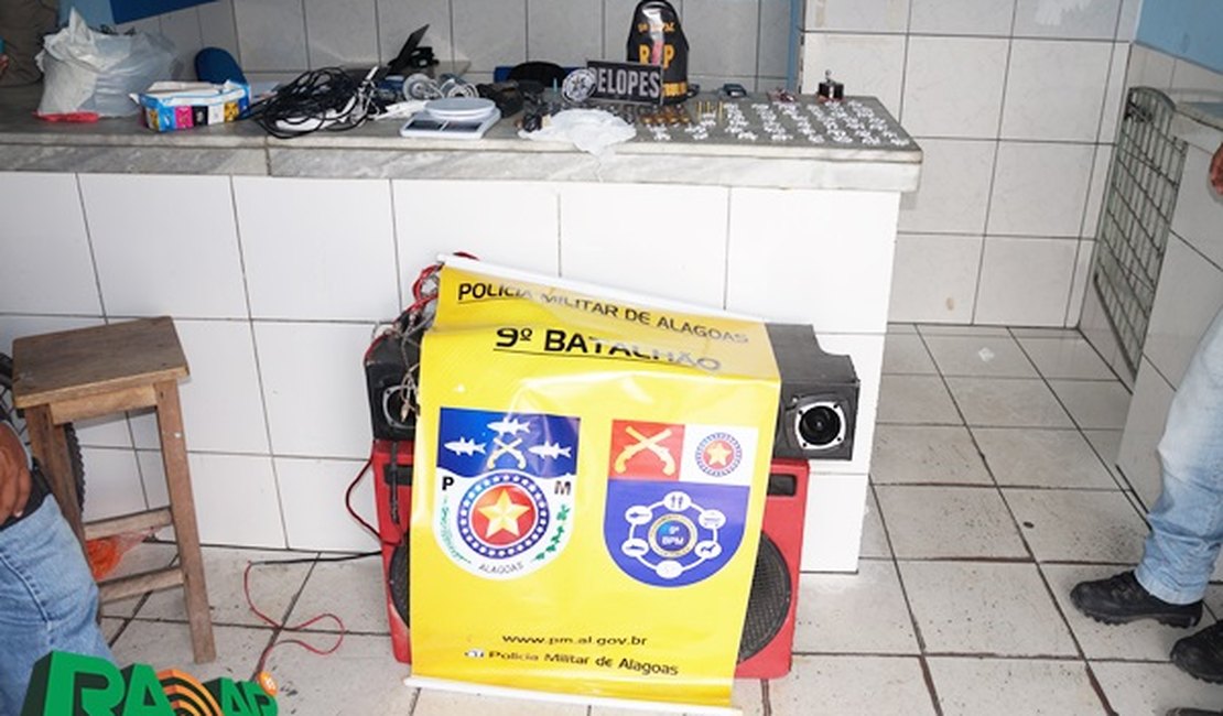 Polícia prende 4 e apreende grande quantidade de drogas no Sertão, AL