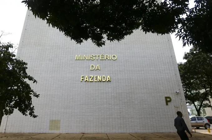 Fazenda alerta sobre falso site do Novo Desenrola
