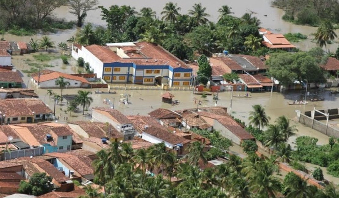 AL não deve usar recursos do Governo Federal na assistência às vítimas da chuva