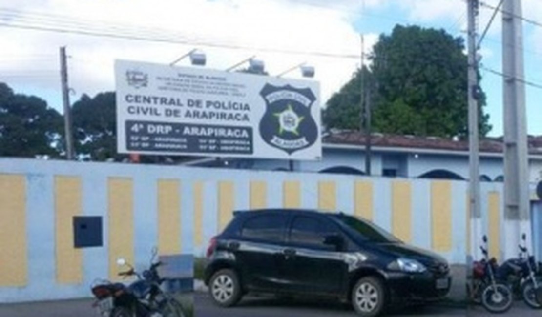 Assaltante invade loja armado e leva celulares e dinheiro, em Arapiraca