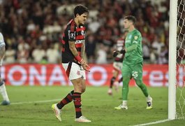 Pedro, do Flamengo, sofre lesão muscular e está fora da final da Libertadores