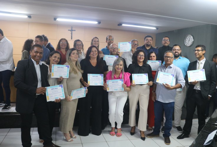 VÍDEO: Conselheiros tutelares eleitos em Arapiraca tomam posse em cerimônia na Câmara Municipal