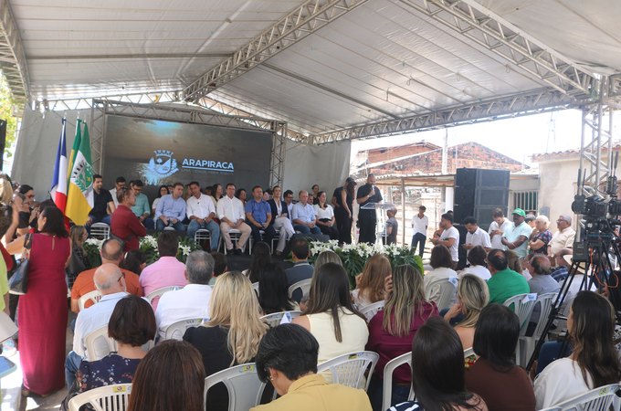 Luciano Barbosa entrega nova e moderna Unidade Básica de Saúde em Arapiraca; assista