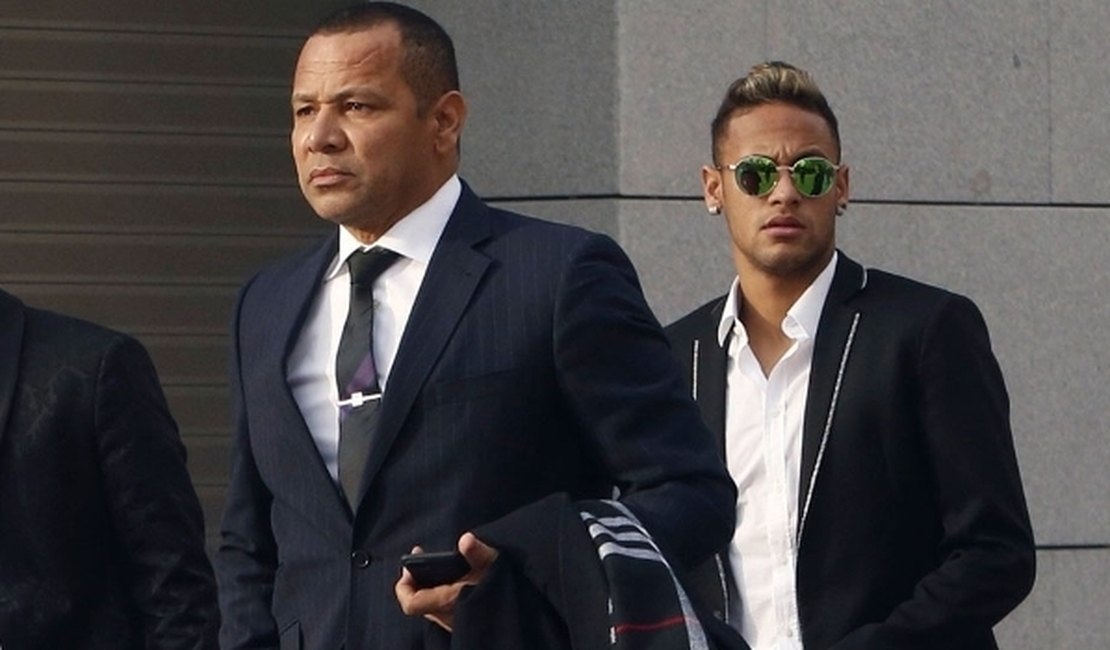 Justiça da Espanha aceita denúncia contra Neymar, diz jornal