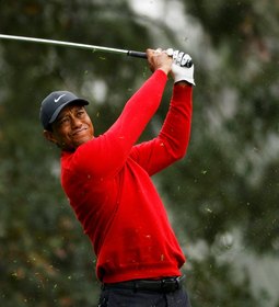 Jogador de golfe norte-americano Tiger Woods é preso após acidente