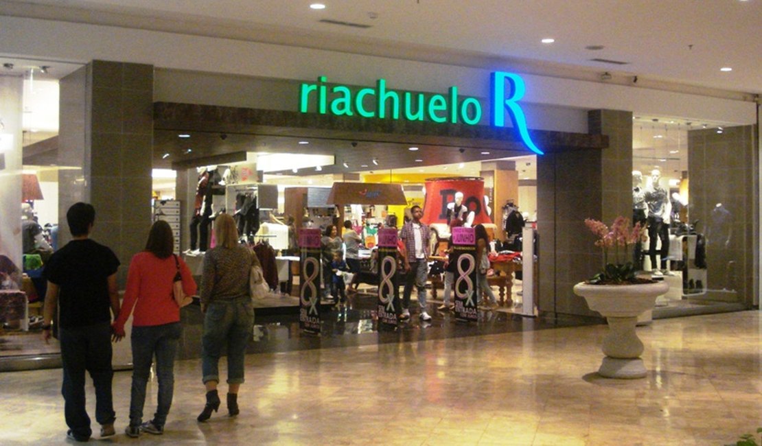Riachuelo, Midway S/A e Mapfre devem indenizar cliente que não recebeu seguro após acidente, em AL