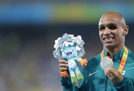 Felipe Gomes tem a chance de levar a quarta medalha na Paralimpíada e superar Usain Bolt