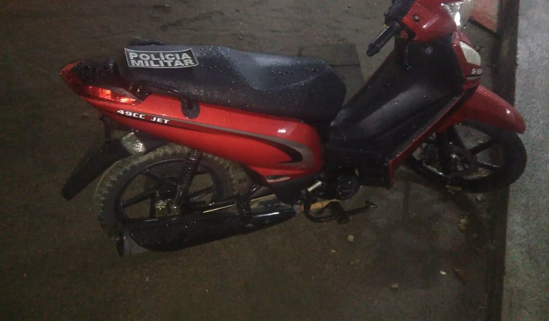 Homem é preso após agredir a ex-esposa e ser flagrado com moto furtada